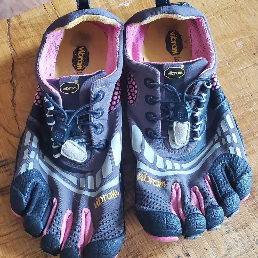 Vibram Women's FiveFingers Black and Pink Swim Shoes